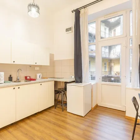 Nepszinhaz 16 Tiny Apartament