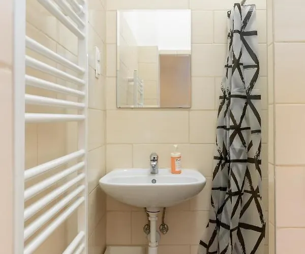 Apartament Nepszinhaz 16 Tiny Budapesta